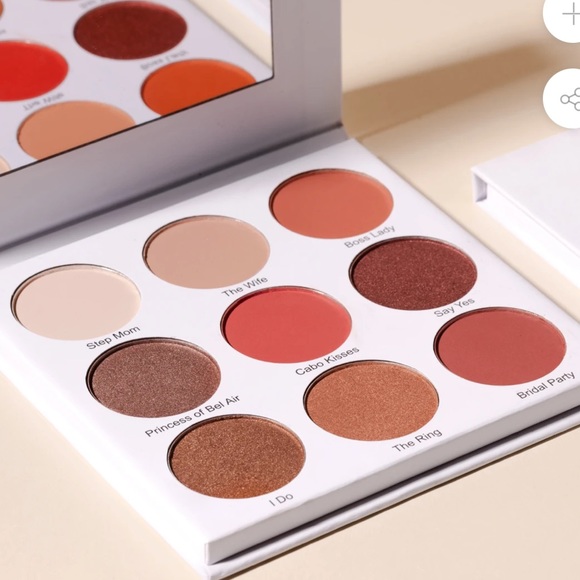 NWOT “GIVE THEM LALA” Palette - Picture 2 of 8